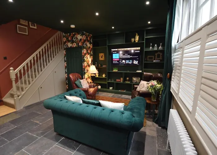 Samuels\' A Duplex Apartment By Spires Accommodation In Lichfield City Centre